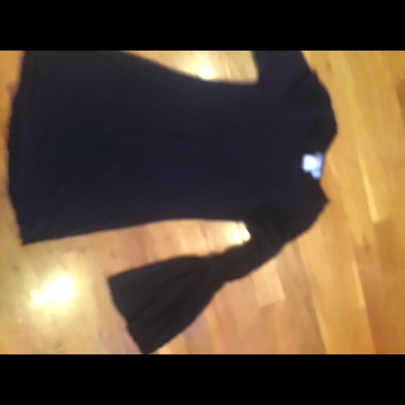 Ragdoll & Rockets Black dress with bell sleeves - Picture 3 of 3